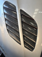 Load image into Gallery viewer, BMW E46 Vorstenier Carbon Bonnet