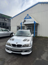 Load image into Gallery viewer, BMW E46 Vorstenier Carbon Bonnet