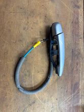 Load image into Gallery viewer, E46 Sedan Face Lift Door Handle