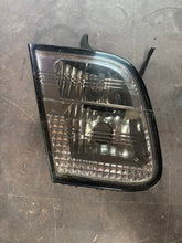 Load image into Gallery viewer, BMW E46 Boot Taillights - Clear