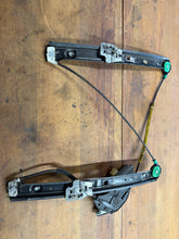 Load image into Gallery viewer, E46 Sedan / Touring Window Regulators