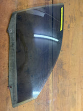 Load image into Gallery viewer, E46 Sedan Door Glass